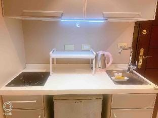 s舒適電梯樓中樓/河堤公園、夜市/(樓下鐵床)(樓上木地板泡棉床) Vacation rental in Taipei City