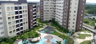 Tower1 Unit 324 PoolView Apartment in Iloilo City