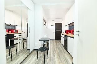 Central Old Town Garden Oasis 10 Apartment in Bucharest