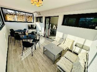 Central Old Town Garden Oasis 10 Apartment in Bucharest