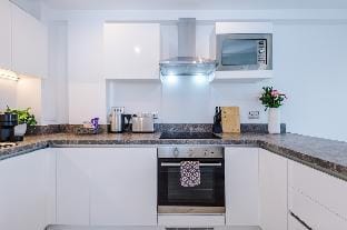 Modern 2 bed  Apt near Mediacity and City Centre Apartment in Salford