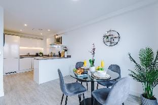 Modern 2 bed  Apt near Mediacity and City Centre Apartment in Salford