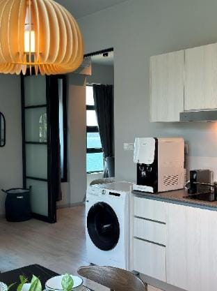JQ | Sunset Seaview | Corner | 2Room 2bath | 6 pax Apartment in Kota Kinabalu