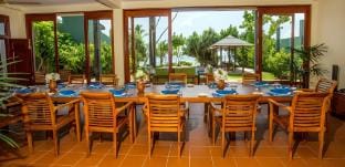 South Point Ocean - 8 bedroom Luxury Beach Villa Villa in Ahangama