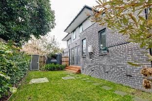 StayAU Stylish Spacious 4BR Home Ringwood Vacation rental in Melbourne