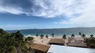 Romantic Ocean View Apartment in lampung city mall Apartment in Indonesia