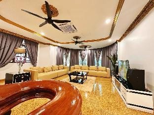 Luxury 7BRM 32+10Pax Villa Big Event Room Karaoke  Villa in Federal Territory of Kuala Lumpur