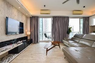 KL118 Tower View Suasana D'Stellar Suite with Bathtub Vacation rental in Federal Territory of Kuala Lumpur