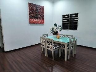 Teratak Qu Homestay Sijangkang Vacation rental in Selangor, Malaysia