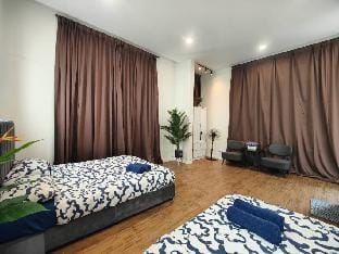 Barnett Georgetown Near Island Hospital (Room 10) Vacation rental in George Town