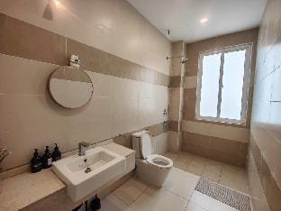 Barnett Georgetown Near Island Hospital (Room 10) Vacation rental in George Town