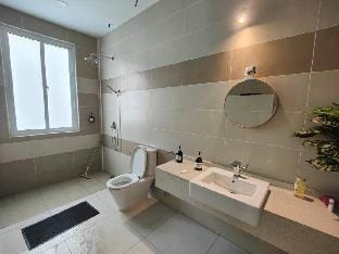 Barnett Georgetown Near Island Hospital (Room 9) Vacation rental in George Town