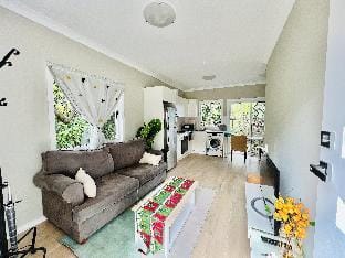 Beautiful cottage @leafy Beecroft Vacation rental in Sydney