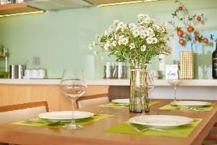 Stunning beachfront 2BDR 5-star APT* tranquil vibe Apartment in Da Nang