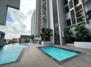Sky Trees Bukit Indah Aeon with Wifi Netflix Apartment in Johor Bahru