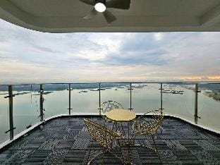Danga Bay JB，Beachfront Condo with Seaview，Bathtub Vacation rental in Johor Bahru