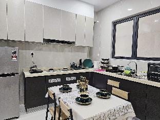 Danga Bay JB，Beachfront Condo with Seaview，Netflix Vacation rental in Johor Bahru