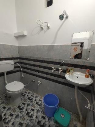 nearst to the Janm bhoomi, perfect for devotees Vacation rental in Nepal