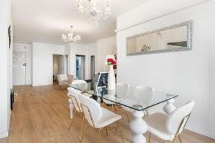 Spacious 4BR Family Retreat Apartment in Barcelona
