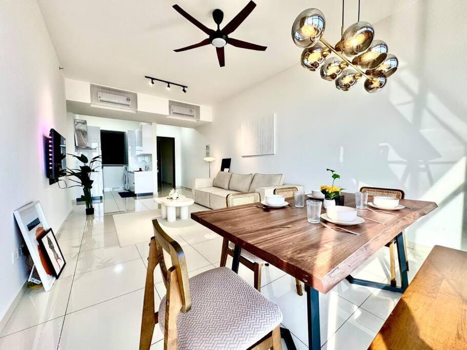 2BR Beacon Executive Suites @ Georgetown Apartment in George Town