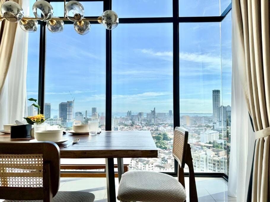 2BR Beacon Executive Suites @ Georgetown Apartment in George Town