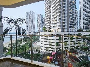 Danga Bay，Retro Style Beachfront Condo near JB CIQ Vacation rental in Johor Bahru