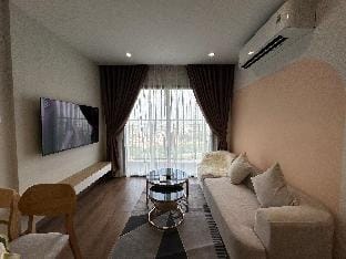2BRS @Vinhomes Smart City @imperia lake view Apartment in Laos