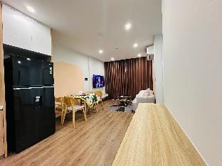 2BRS @Vinhomes Smart City @imperia lake view Apartment in Laos