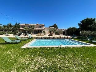 "Le Mazet de la Draille" 14 personnes - 5 étoiles Vacation rental in Occitanie