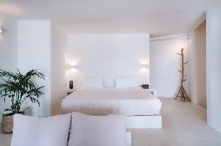 Akrorama private villas and suites Apartment in Santorini