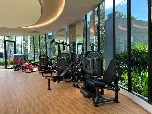 3R3B KLCity CentreView (Balcony) - 8 pax Apartment in Federal Territory of Kuala Lumpur