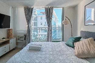 AZURE URBAN SERENITY 3 BY ORENDA Vacation rental in Paranaque