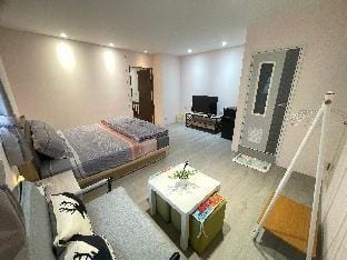 1829Light-3B Apartment in Taiwan, Province of China