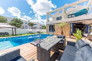 Villa Lucentum Deluxe Villa Vacation rental in Alicante