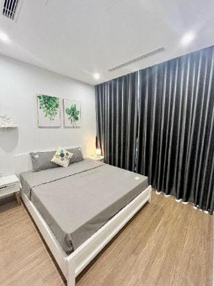 Luxury Apartment * 2 Bed * Vinhomes SkyLake - Serviced Apartment Apartment in Laos