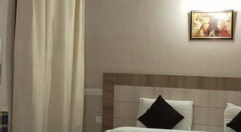 Radhe Krishna sarnam luxury stay Hotel in Uttar Pradesh