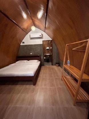 East Holiday King Size Bed #8 Vacation rental in Central Visayas