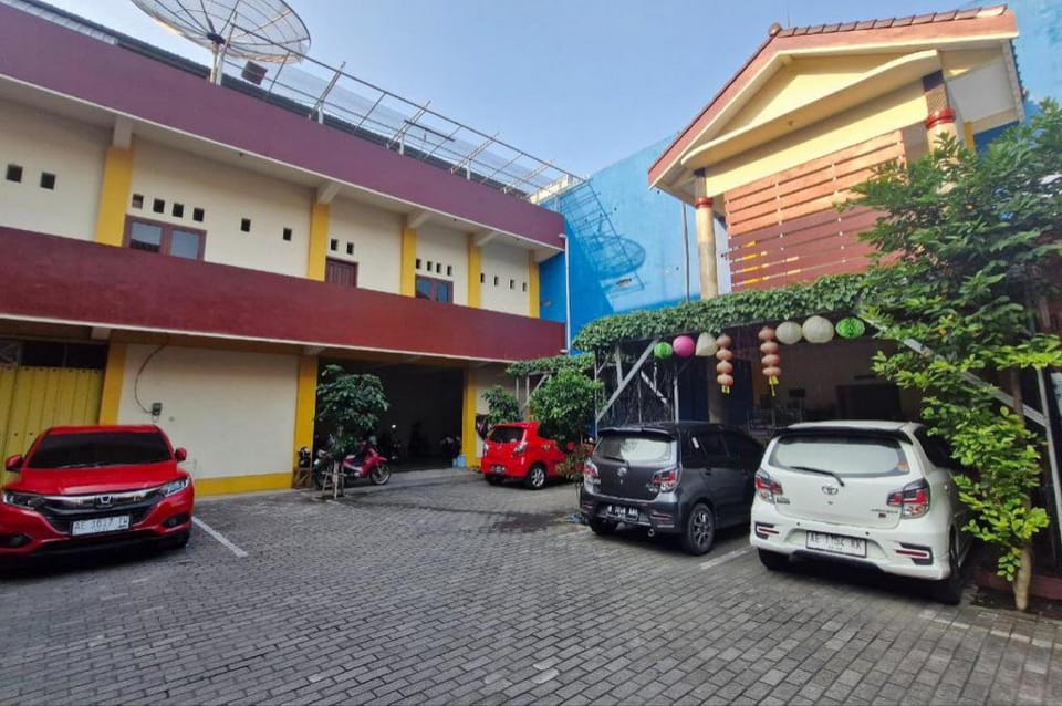Reddoorz @Griya Kampar Madiun Hotel in East Java