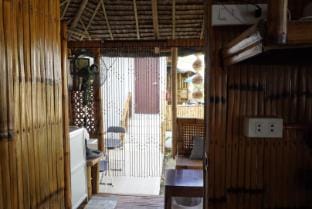 M&Ks Guesthouse, Kubo B Vacation rental in Panglao