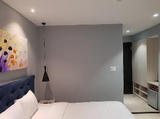 Salem Riverside Hotel Room Apartment in Da Nang
