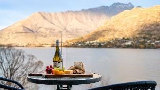 Deerwood Residence-BBQ-Lake Access-Free Parking Vacation rental in Queenstown