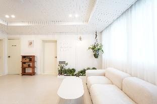 3F Spacious 3BR/2Bath Suite | 4min Station, Haeundae Center Vacation rental in Busan