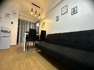 2 Bedrooms Family Room/Group Near Airport Apartment in Lapu-Lapu City