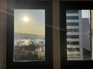 Wonder -Ultra Luxury, 4BR, 2BA Karaköy 3 Apartment in Istanbul