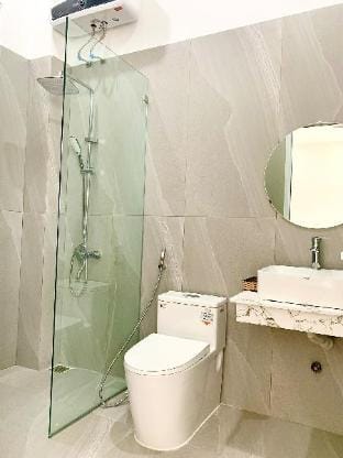 Căn hộ gần bãi biển và nhìn ra núi đá cẩm thạch Vacation rental in Hoa Hai