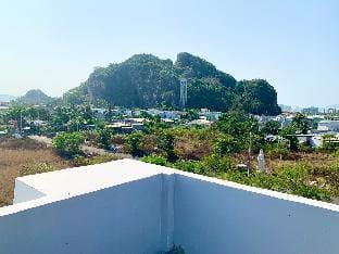 Căn hộ gần bãi biển và nhìn ra núi đá cẩm thạch Vacation rental in Hoa Hai