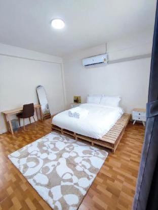 Safe House Nakhonsawan Vacation rental in Laos