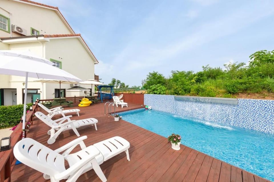 Mirabell Pension Bed and Breakfast in South Korea