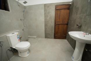 Stay in a quiet, calm place with green environment Villa in Southern Province