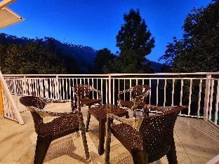 Kukoo's Nest | Cottage with Balconies and Garden Villa in Himachal Pradesh